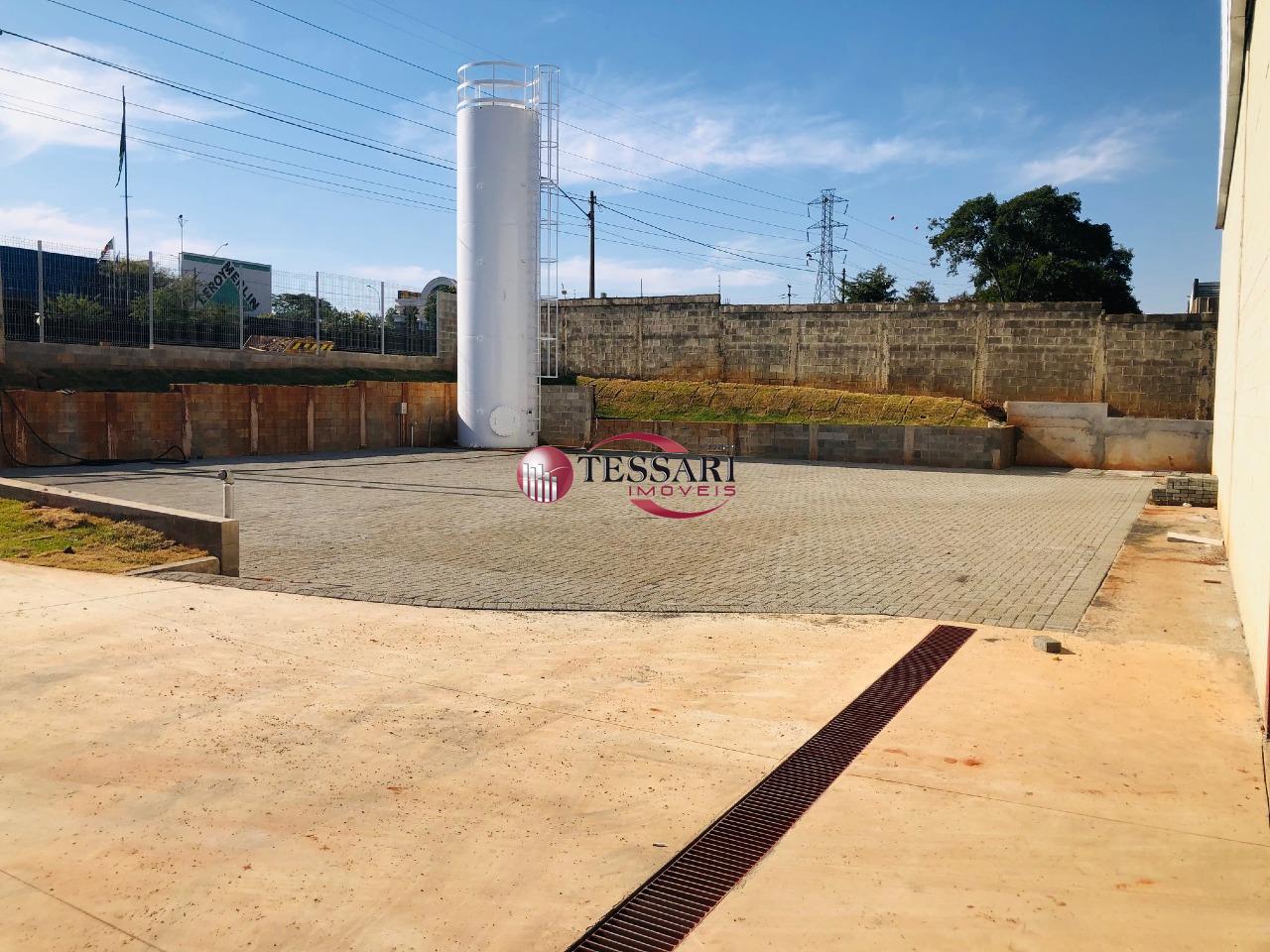 Loja / Salão / Ponto Comercial para aluguel, 2000m² — foto 3 de 8
