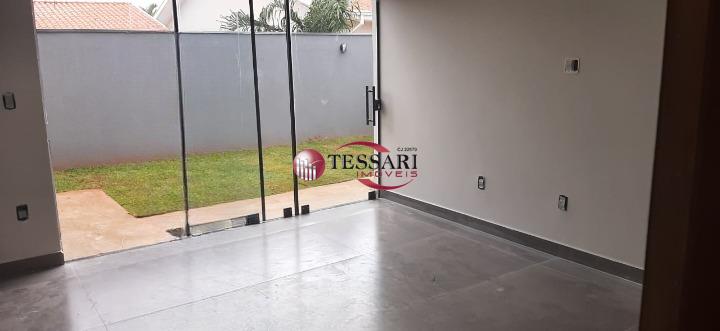 Casa com 3 quartos à venda, 210m² — foto 3 de 16