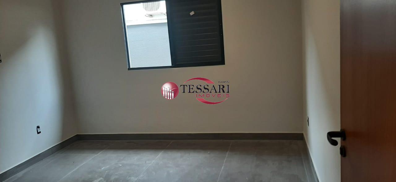 Casa com 3 quartos à venda, 210m² — foto 10 de 16