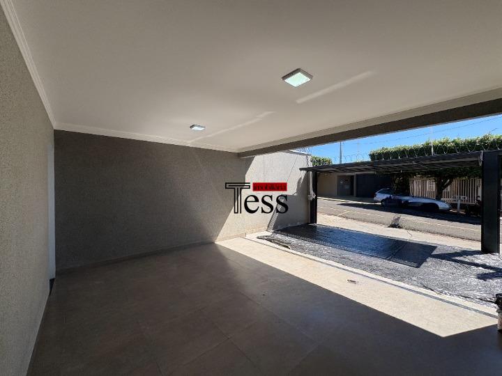 Casa com 3 quartos para aluguel, 120m² — foto 1 de 30