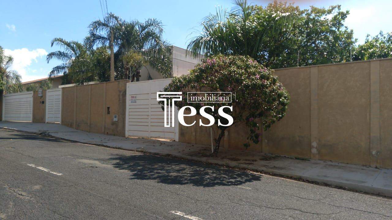 Casa com 5 quartos à venda, 638m² — foto 1 de 30