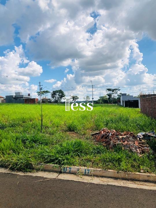 Terreno / Lote / Condomínio à venda, 200m² — foto 1 de 2