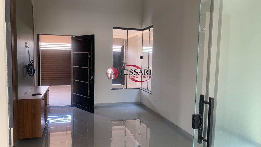 Casa com 3 quartos à venda, 275m² — foto 2 de 30