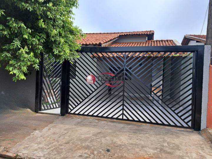 Casa com 3 quartos para aluguel, 100m² — foto 1 de 10