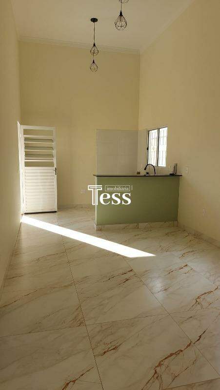 Casa com 3 quartos à venda, 92m² — foto 3 de 13