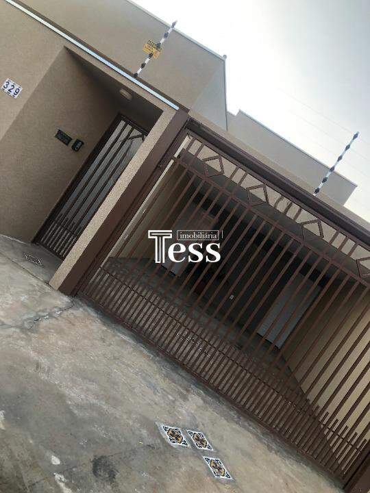 Casa com 3 quartos à venda, 92m² — foto 1 de 13