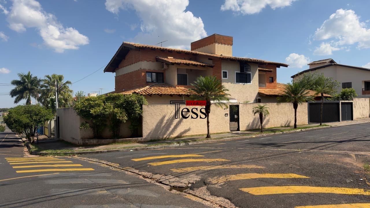 Casa com 4 quartos à venda, 360m² — foto 3 de 30