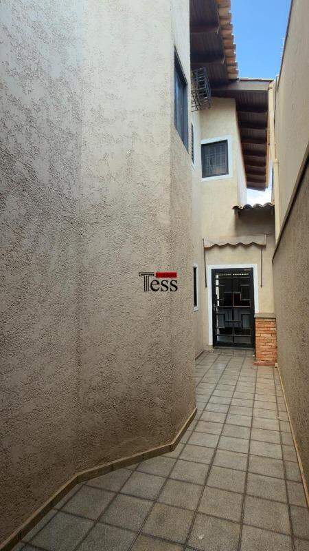 Casa com 4 quartos à venda, 360m² — foto 29 de 30