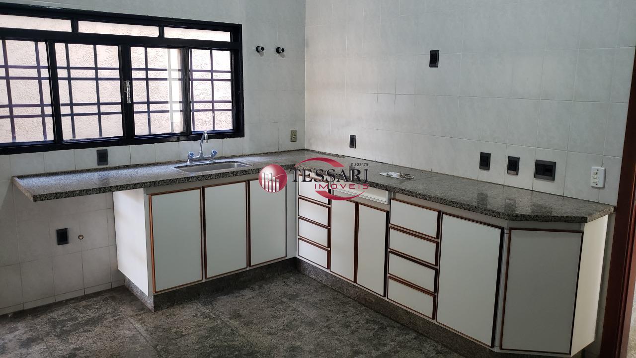 Casa com 4 quartos à venda, 360m² — foto 8 de 30