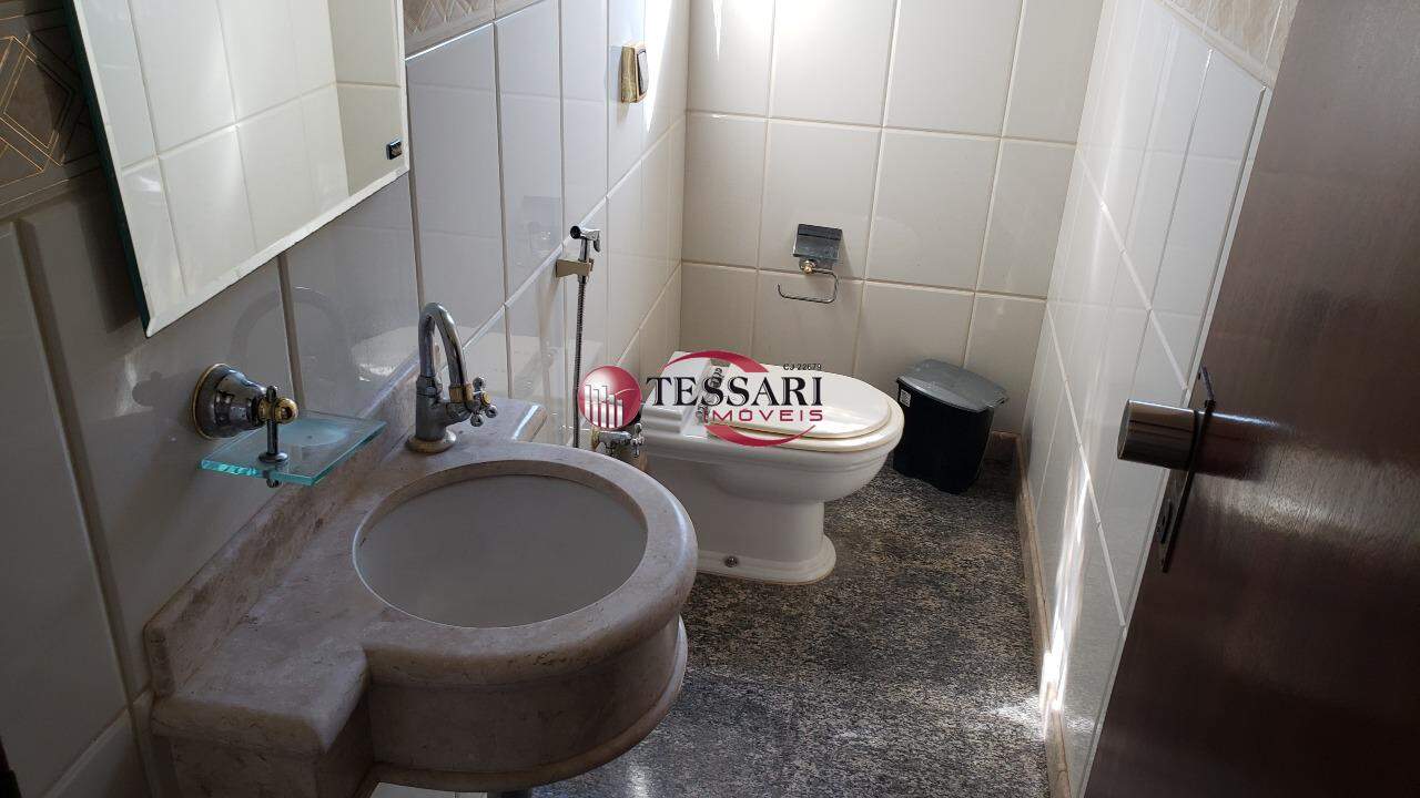 Casa com 4 quartos à venda, 360m² — foto 7 de 30