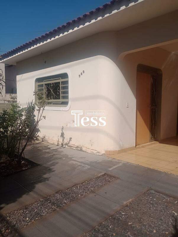 Casa com 3 quartos para aluguel, 120m² — foto 2 de 14