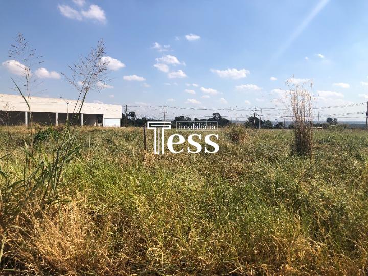 Terreno / Lote / Condomínio à venda, 580m² — foto 1 de 2