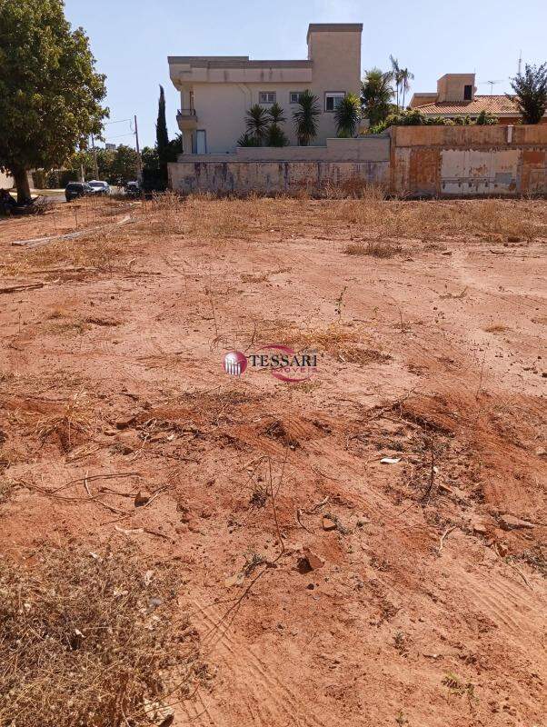 Terreno / Lote / Condomínio à venda, 380000m² — foto 1 de 4