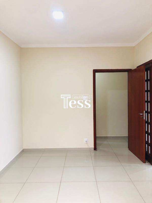Casa com 3 quartos para aluguel, 166m² — foto 6 de 24