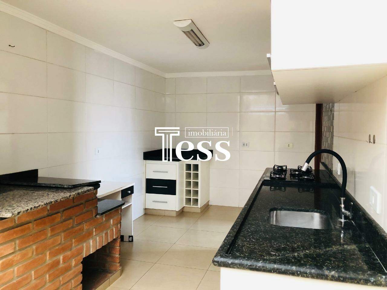 Casa com 3 quartos para aluguel, 166m² — foto 15 de 24