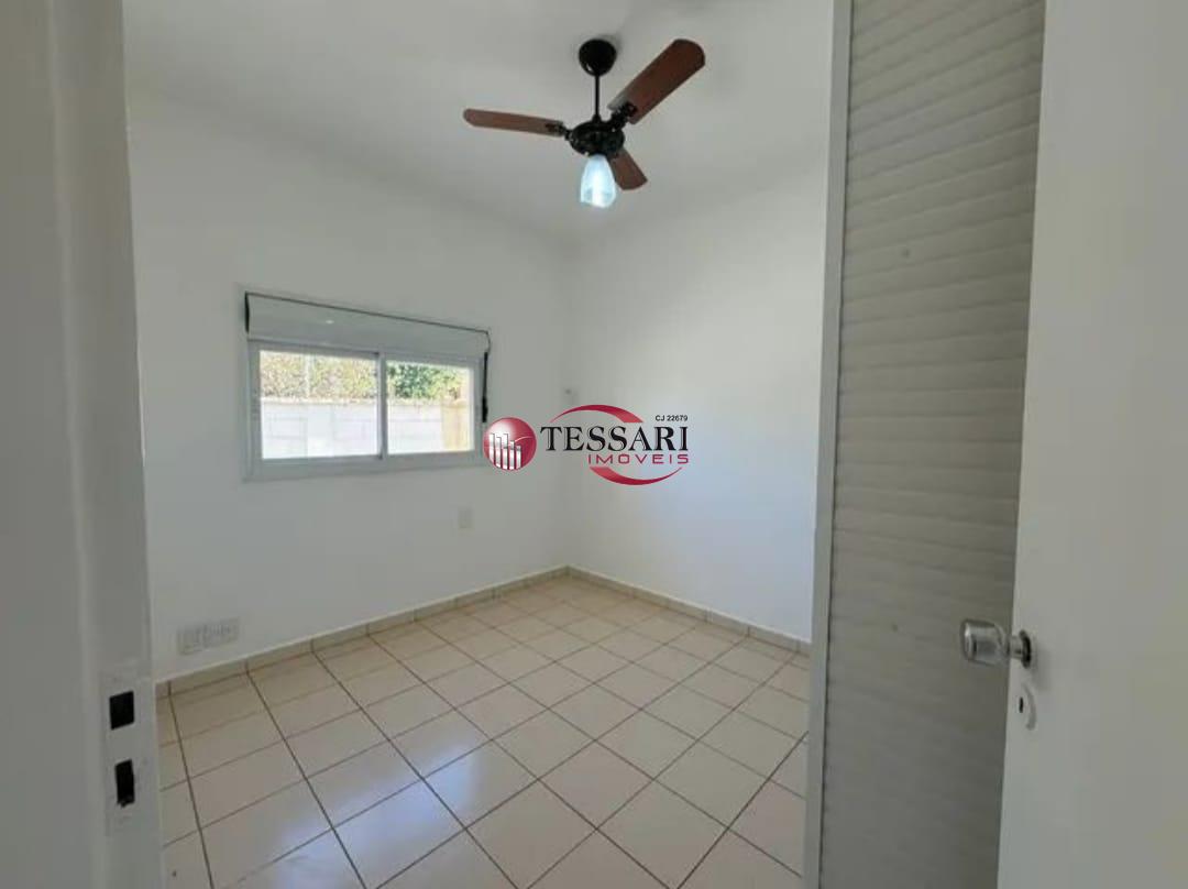 Casa de Condomínio com 3 quartos para aluguel, 137m² — foto 7 de 11