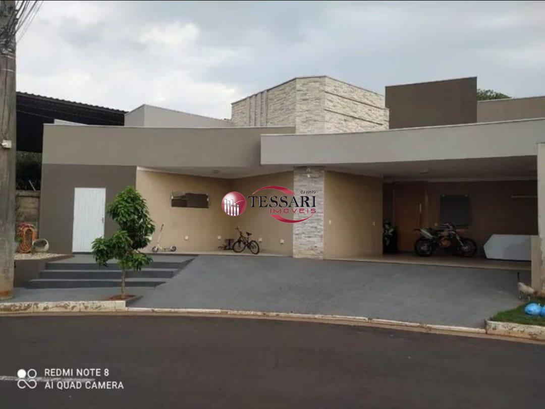 Casa de Condomínio com 4 quartos para aluguel, 210m² — foto 1 de 6