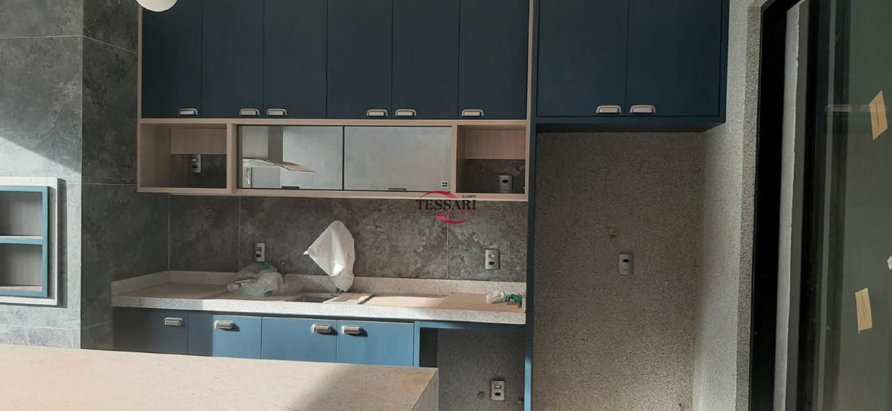 Casa de Condomínio com 3 quartos à venda, 224m² — foto 7 de 30