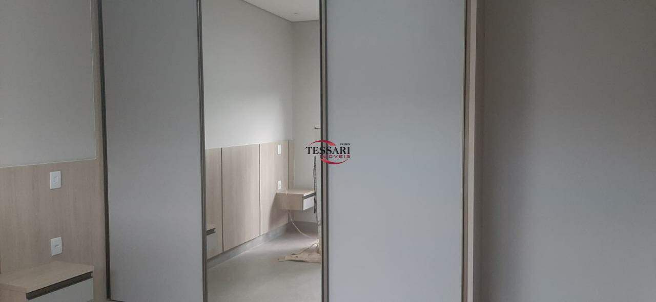 Casa de Condomínio com 3 quartos à venda, 224m² — foto 15 de 30
