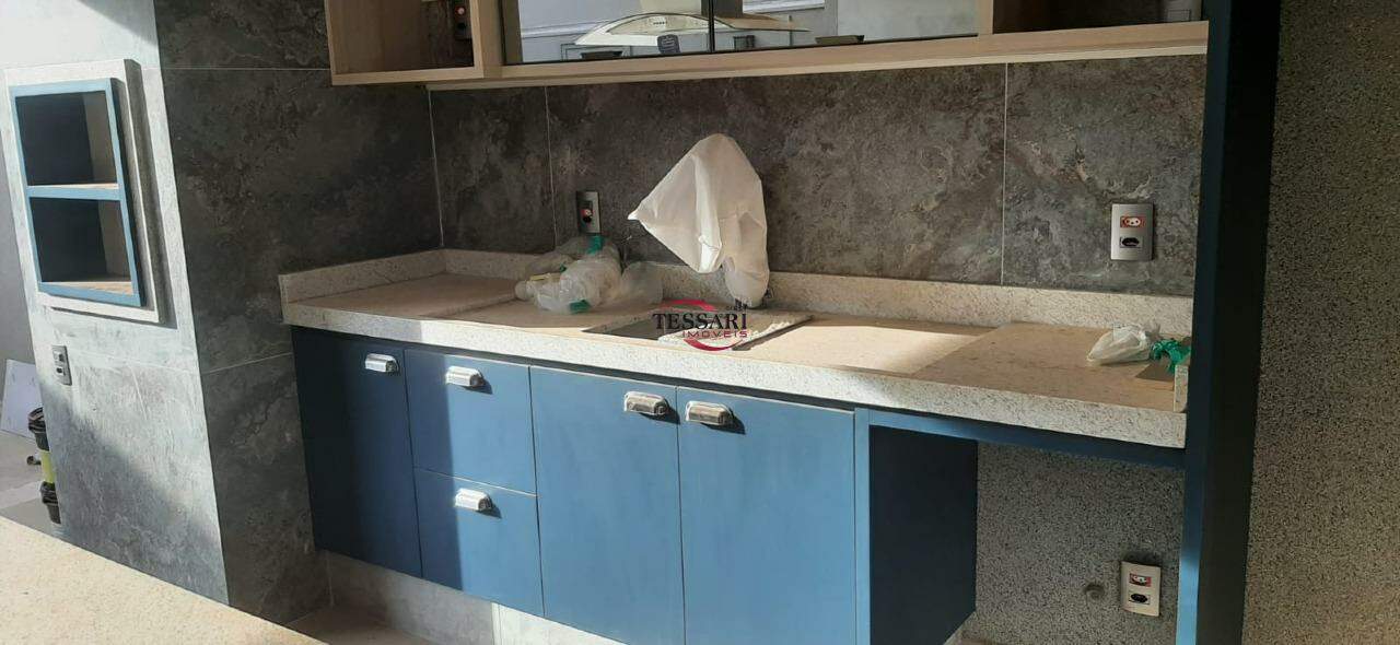 Casa de Condomínio com 3 quartos à venda, 224m² — foto 9 de 30