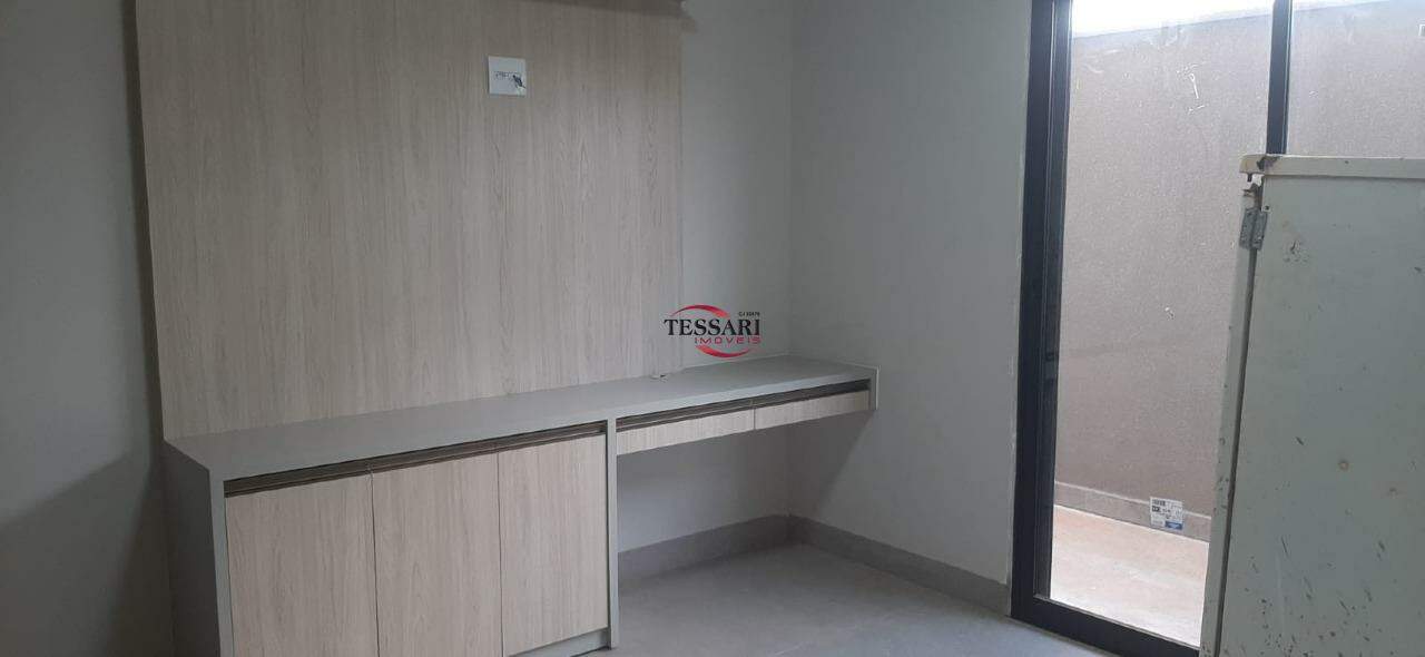 Casa de Condomínio com 3 quartos à venda, 224m² — foto 12 de 30