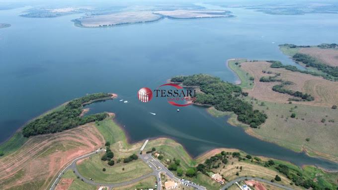 Terreno / Lote / Condomínio à venda, 760m² — foto 2 de 8