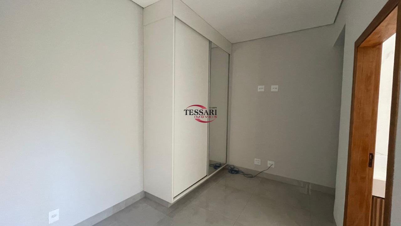 Casa de Condomínio com 3 quartos para aluguel, 170m² — foto 22 de 26