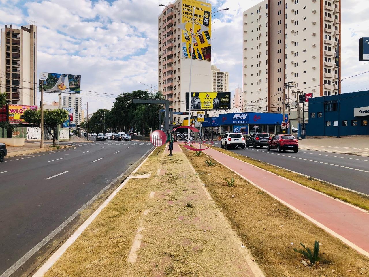 Loja / Salão / Ponto Comercial à venda, 1900m² — foto 2 de 11