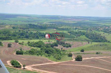 Terreno / Lote / Condomínio à venda, 450m² — foto 3 de 6