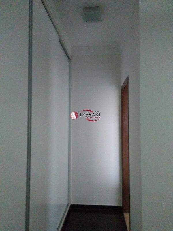 Casa de Condomínio com 3 quartos para aluguel, 180m² — foto 17 de 28
