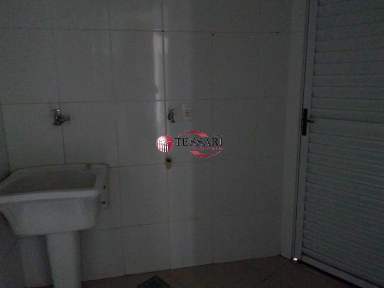 Casa de Condomínio com 3 quartos para aluguel, 180m² — foto 12 de 28
