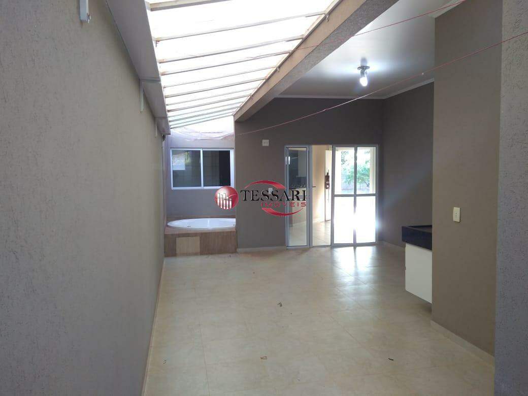 Casa de Condomínio com 3 quartos para aluguel, 180m² — foto 10 de 28