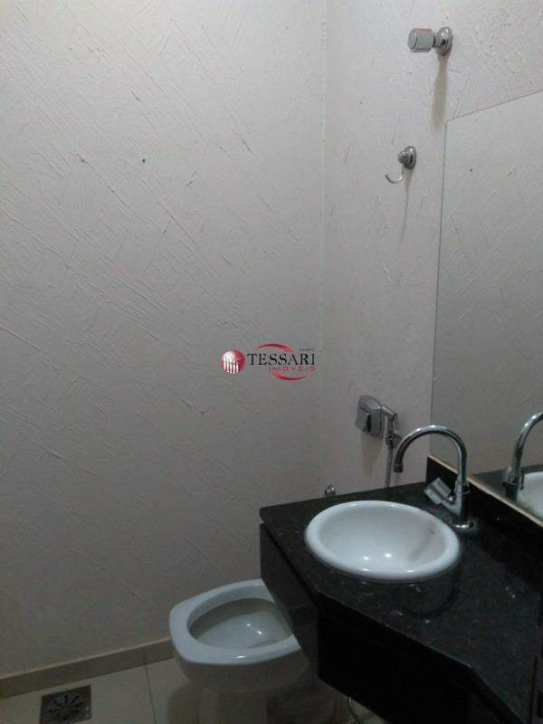 Casa de Condomínio com 3 quartos para aluguel, 180m² — foto 16 de 28