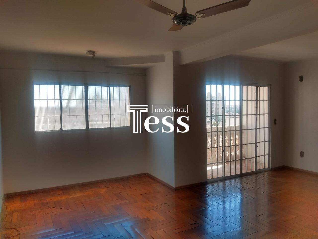 Apartamento com 4 quartos à venda, 123m² — foto 1 de 19