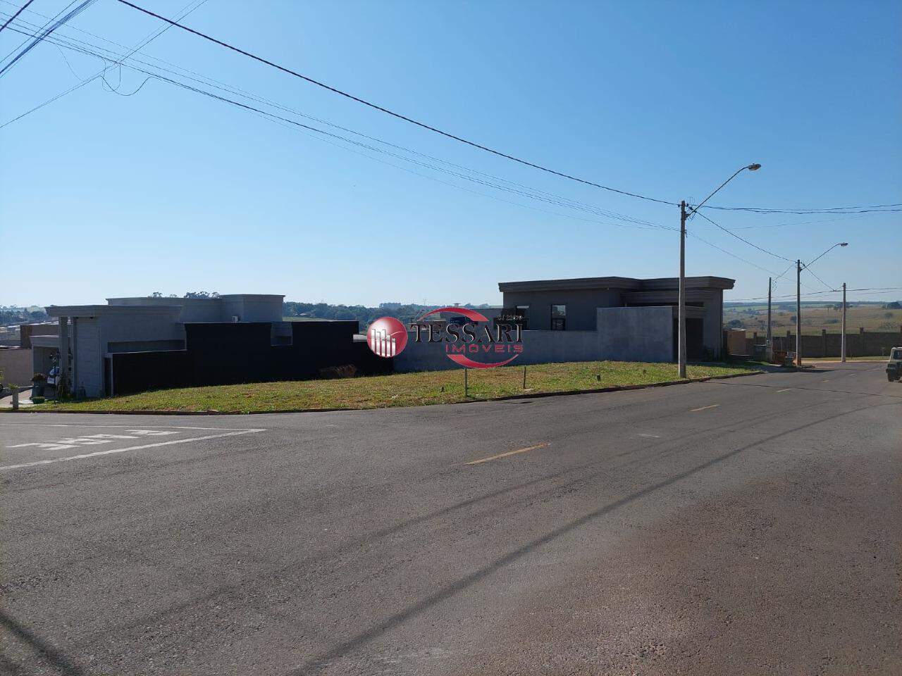 Terreno / Lote / Condomínio à venda, 331m² — foto 1 de 5