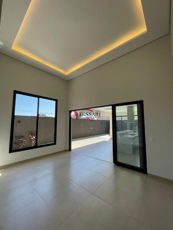 Casa de Condomínio com 3 quartos à venda, 223m² — foto 4 de 13