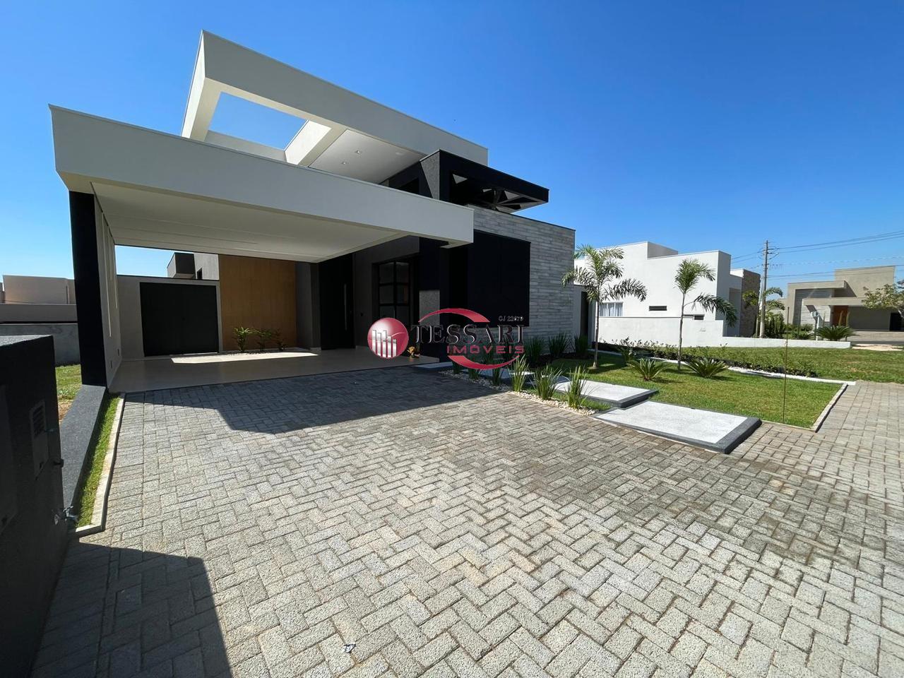 Casa de Condomínio com 3 quartos à venda, 223m² — foto 2 de 13