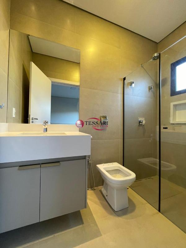 Casa de Condomínio com 3 quartos à venda, 223m² — foto 9 de 13