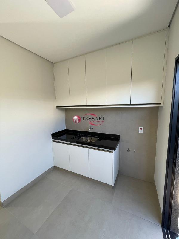 Casa de Condomínio com 3 quartos à venda, 223m² — foto 7 de 13