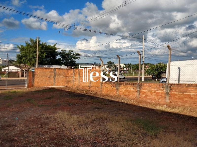 Terreno / Lote / Condomínio para aluguel, 250m² — foto 3 de 4