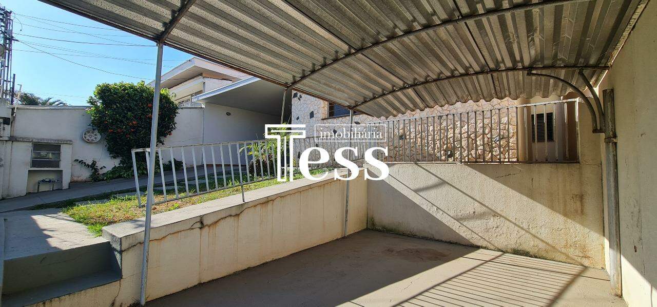 Casa com 4 quartos para aluguel, 200m² — foto 3 de 29