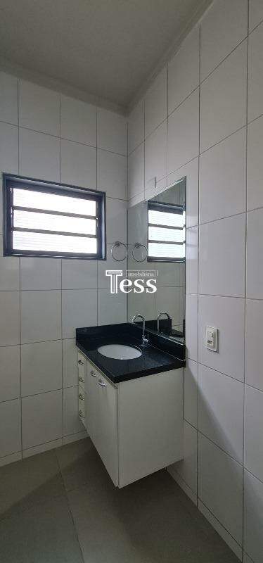 Casa com 4 quartos para aluguel, 200m² — foto 18 de 29