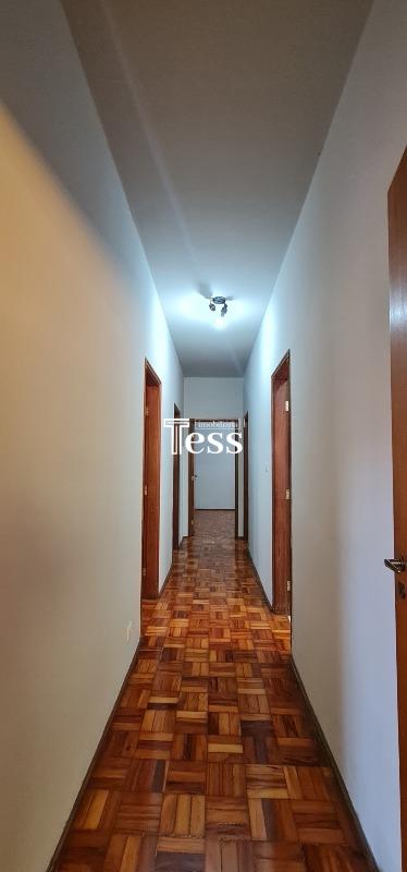 Casa com 4 quartos para aluguel, 200m² — foto 7 de 29