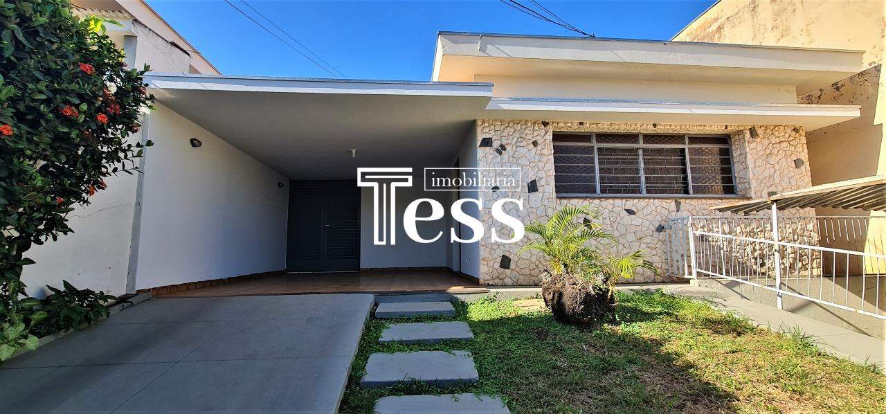 Casa com 4 quartos para aluguel, 200m² — foto 1 de 29