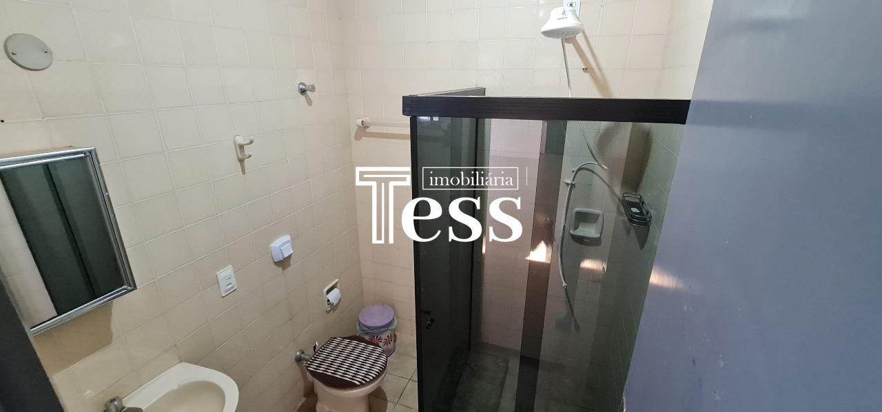 Casa com 4 quartos para aluguel, 200m² — foto 28 de 29