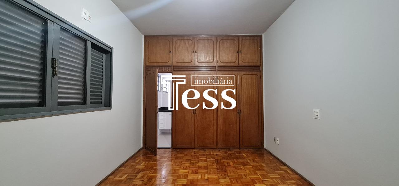 Casa com 4 quartos para aluguel, 200m² — foto 15 de 29