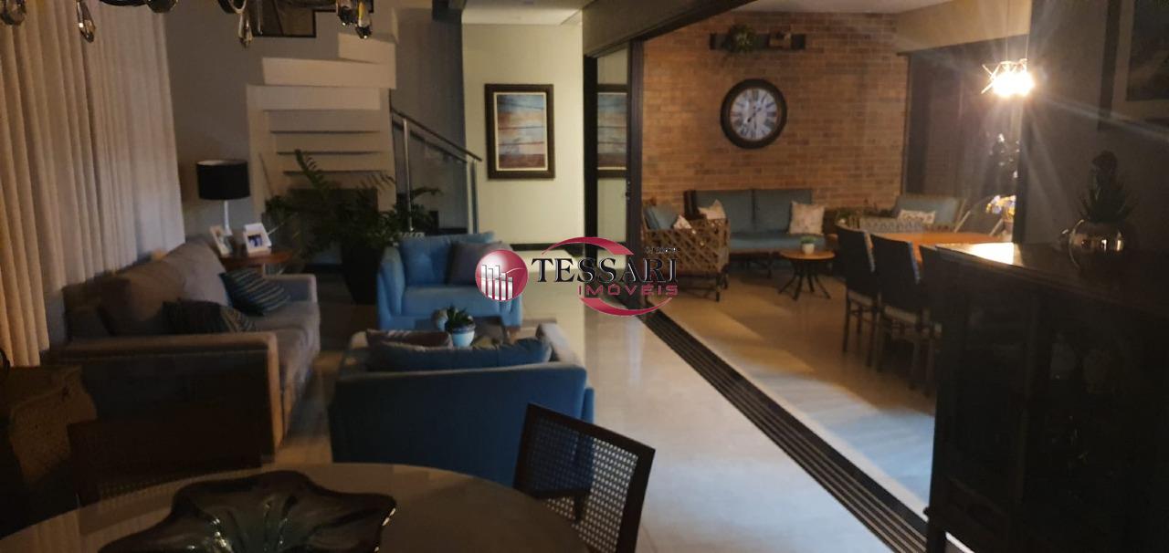 Casa de Condomínio com 3 quartos à venda, 300m² — foto 6 de 18