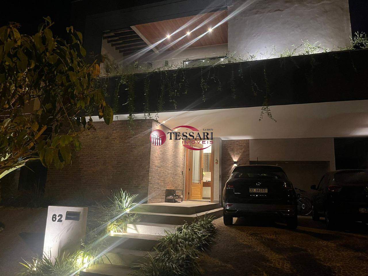 Casa de Condomínio com 3 quartos à venda, 280m² — foto 2 de 24