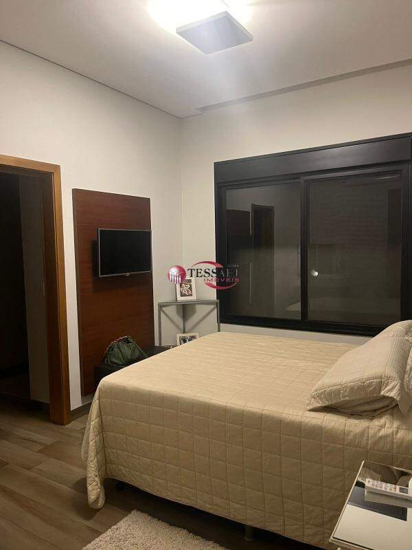 Casa de Condomínio com 3 quartos à venda, 280m² — foto 13 de 24