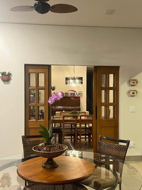 Casa de Condomínio com 3 quartos à venda, 280m² — foto 10 de 24